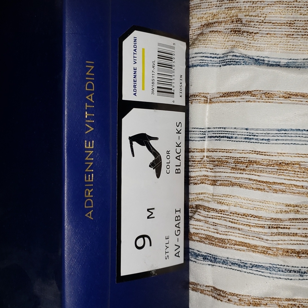 Adrienne Vittadini Gabi, Size 9M, Black